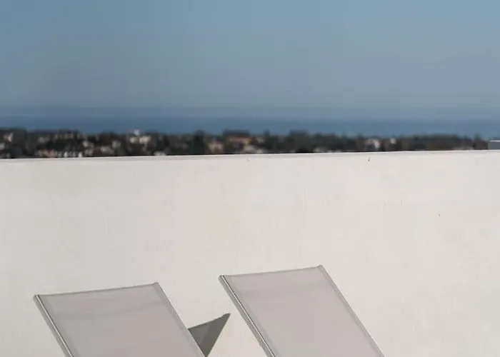 Domillion Paraiso Pueblo 2bdr W Rooftop Terrace Appartement Estepona