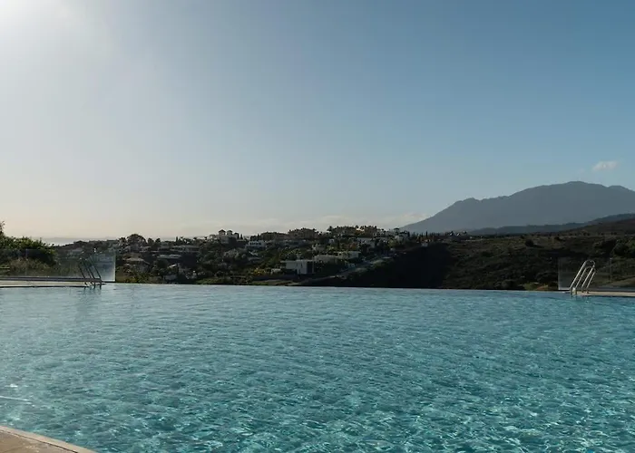 شقة Domillion Paraiso Pueblo 2bdr W Rooftop Terrace إِستيبونا